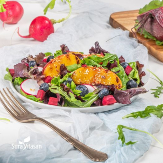 Ensalada de frutas con vinagreta de Altramuz Azul